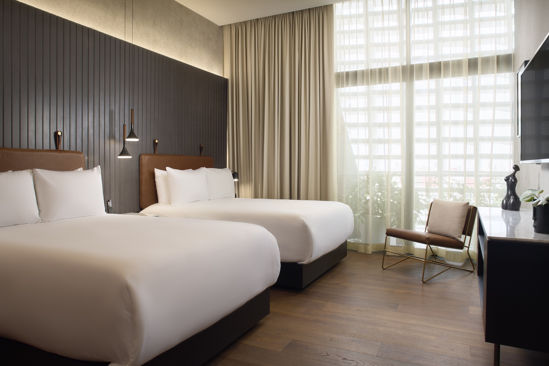 DOUBLE SLEEPING SUITE