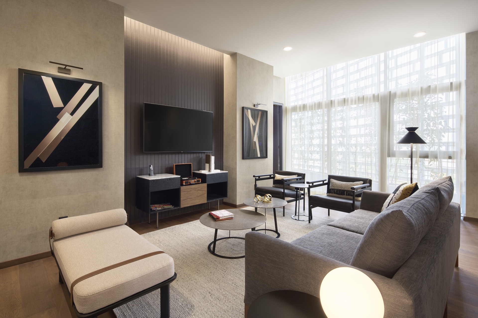 SOCIAL LIVING LOUNGE